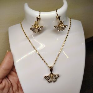 Elegant Gold Butterfly Jewelry Set